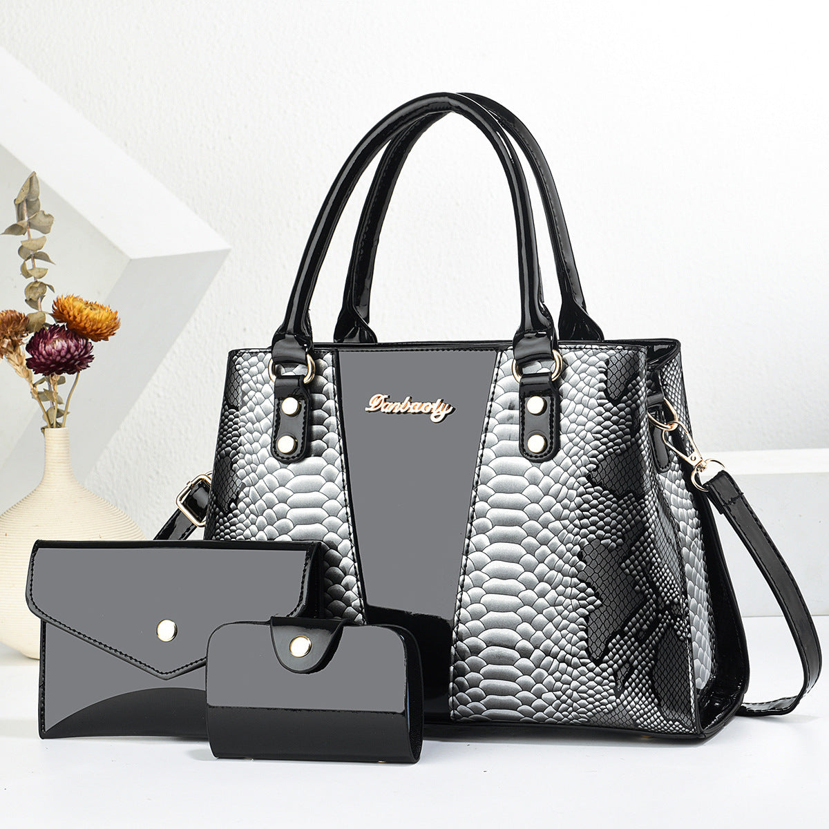 👜✨ Set de 3 sacs rétro européens – Style chic & organisation parfaite Yiwu Ruijia Auto Supplies Co., Ltd.