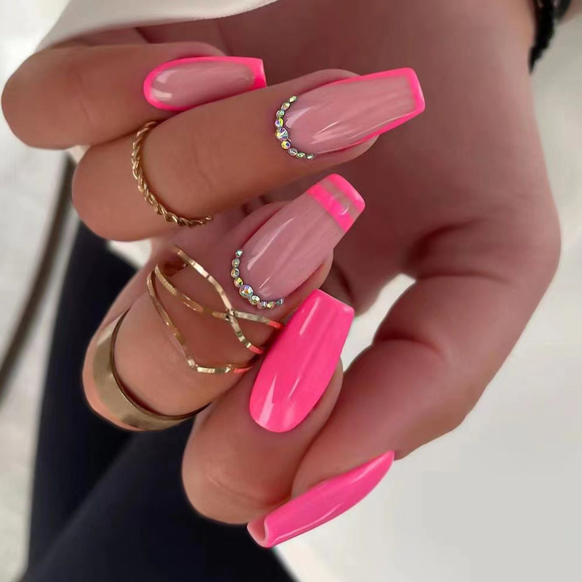 4 Faux Ongles Cristaux Colorés – Rose, Style Européen &amp; Américain, Colle ou Gel 💅💎✨ Yiwu Ruijia Auto Supplies Co., Ltd.