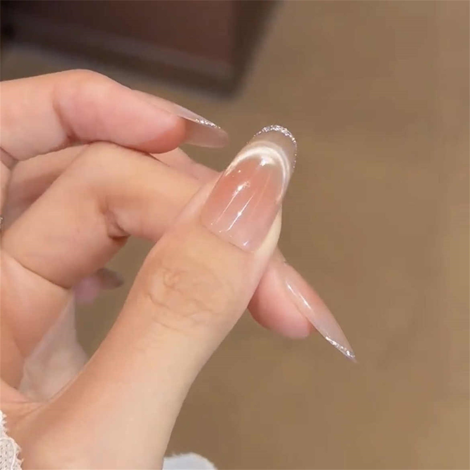 Set 24 Faux Ongles Ovales Faits Main – Colle Jelly &amp; Dissolvant Inclus, 4 Tailles 💅✨ Yiwu Ruijia Auto Supplies Co., Ltd.