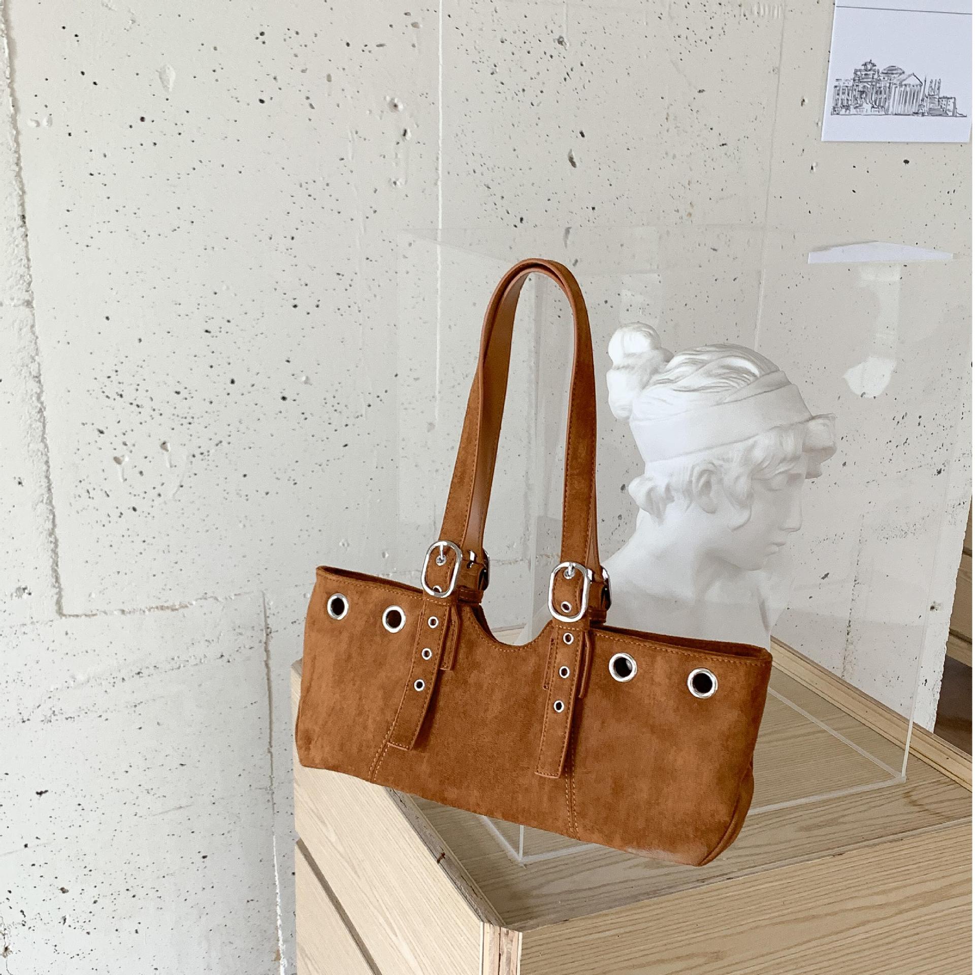 Sac à Main Femme Peluche – Léopard, Rivets &amp; Style Trendy, 4 Coloris 👜✨ Yiwu Ruijia Auto Supplies Co., Ltd.