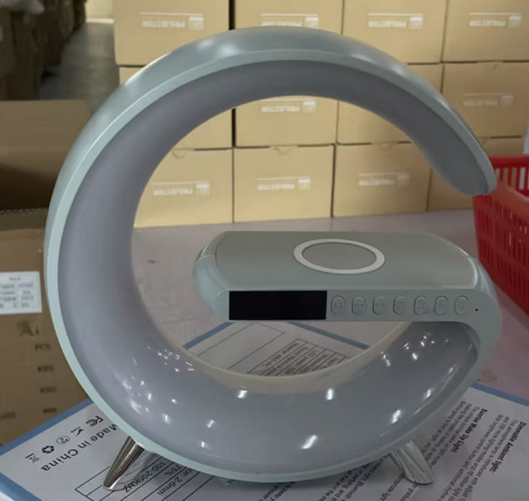 Lampe LED intelligente G avec haut-parleur Bluetooth et chargeur sans fil – Contrôle via application Yiwu Ruijia Auto Supplies Co., Ltd.