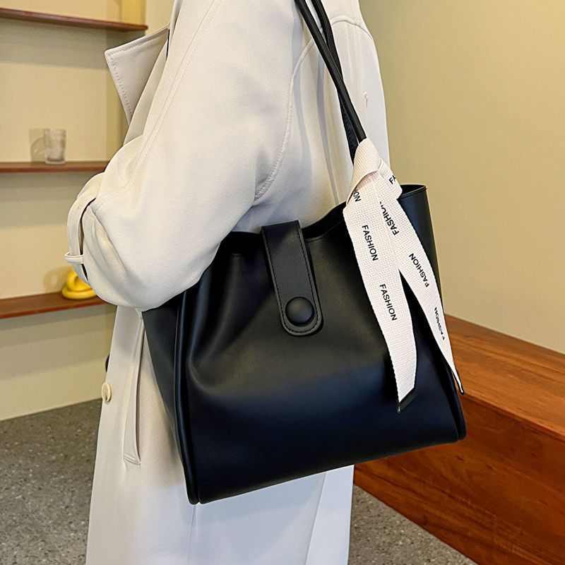 Sac à Main Femme Velours Côtelé – Double Bandoulière, Compartiments &amp; Style Trendy 👜✨ Yiwu Ruijia Auto Supplies Co., Ltd.