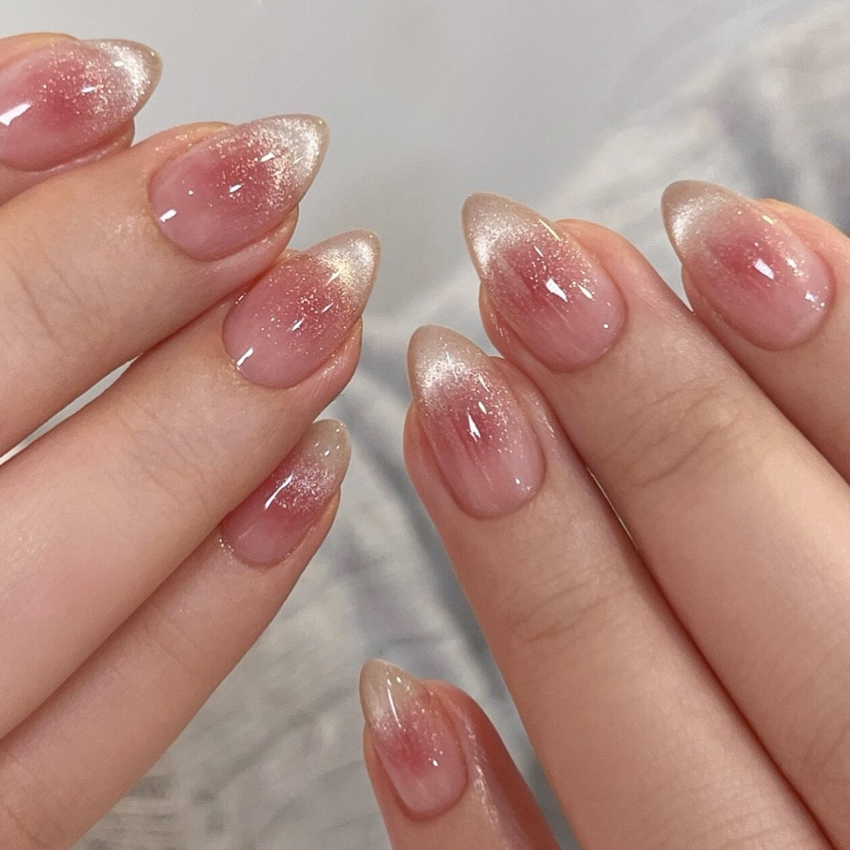 30 Faux Ongles Courts Amande – Teinte Glacée Transparente, French &amp; Pailletée 💅✨ Yiwu Ruijia Auto Supplies Co., Ltd.