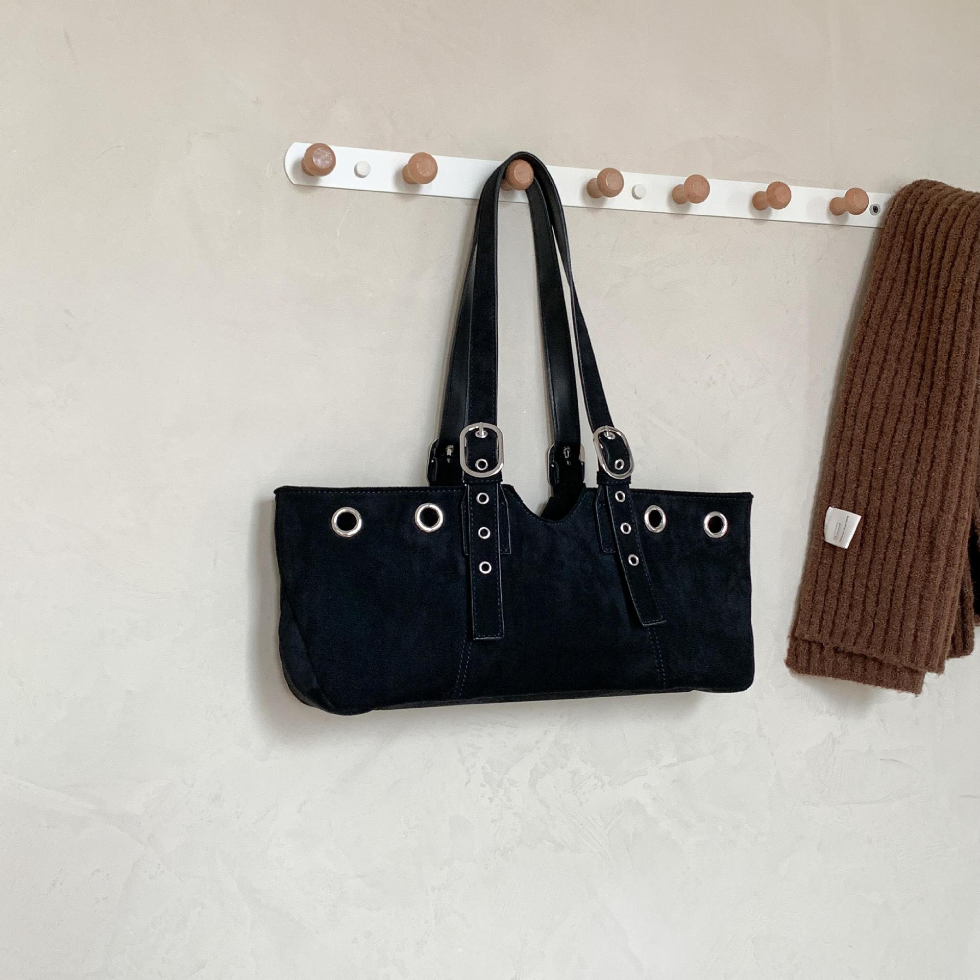 Sac à Main Femme Peluche – Léopard, Rivets &amp; Style Trendy, 4 Coloris 👜✨ Yiwu Ruijia Auto Supplies Co., Ltd.