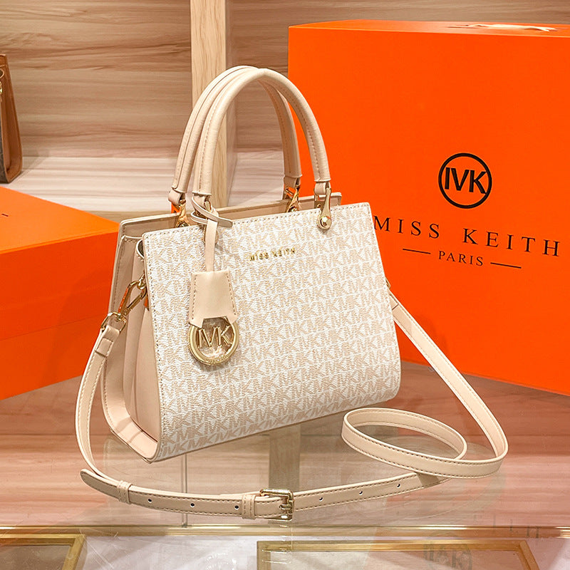 Sac à Main PVC Streetwear – Lettrage, Multi-Poches &amp; Compartiments, 2 Coloris 👜✨ Yiwu Ruijia Auto Supplies Co., Ltd.