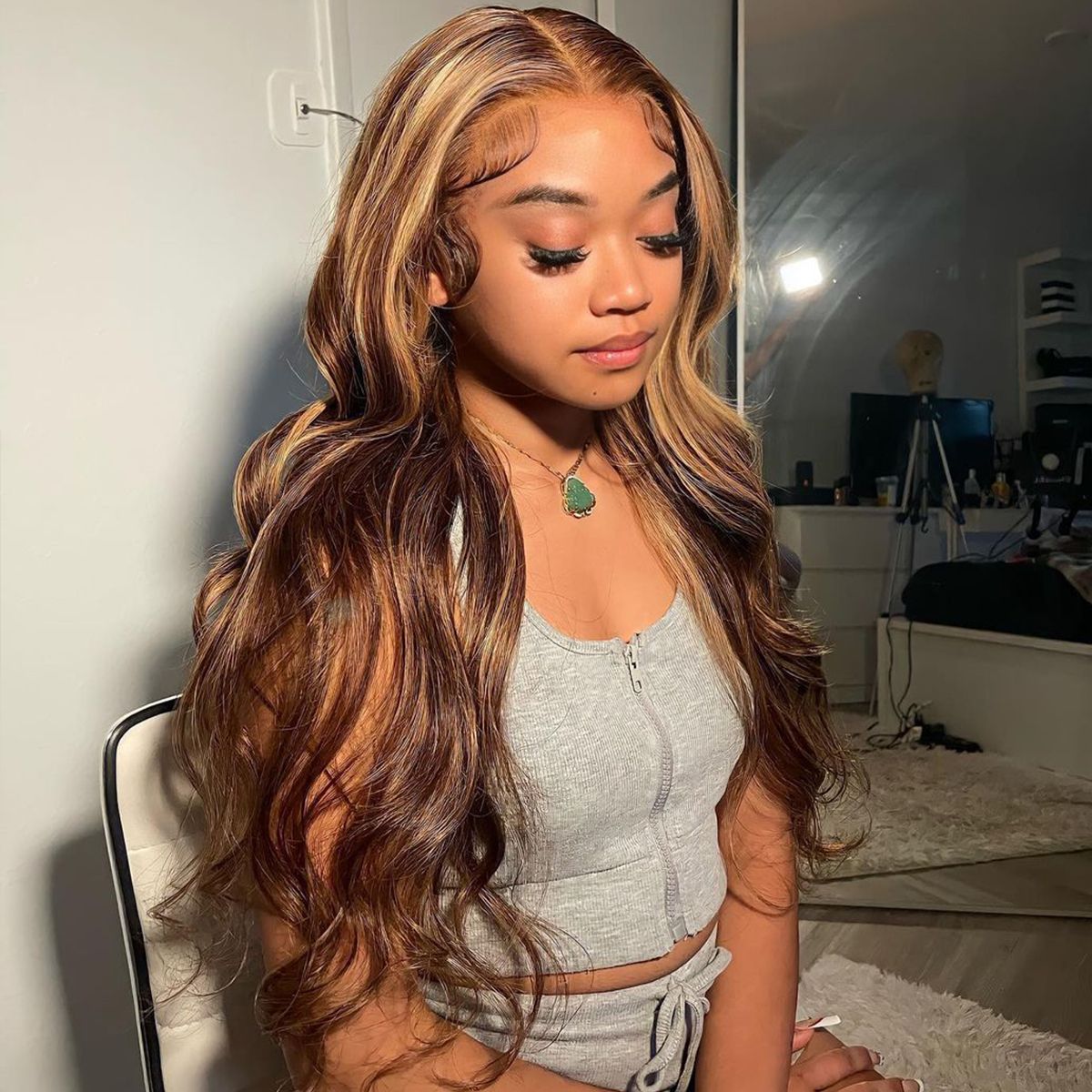Perruque Lace Closure 4x4 Cheveux Humains Ondulés – Highlights P427, 150% Densité 💇♀️✨ Yiwu Ruijia Auto Supplies Co., Ltd.